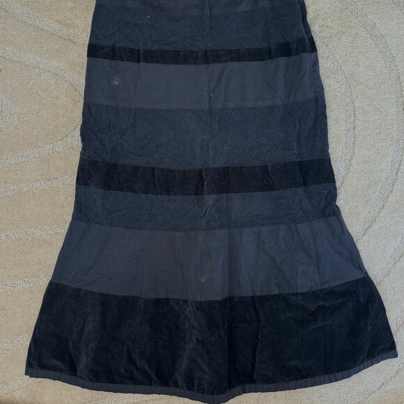 Sleeping on Snow Maxi Skirt - Picture 2 of 4